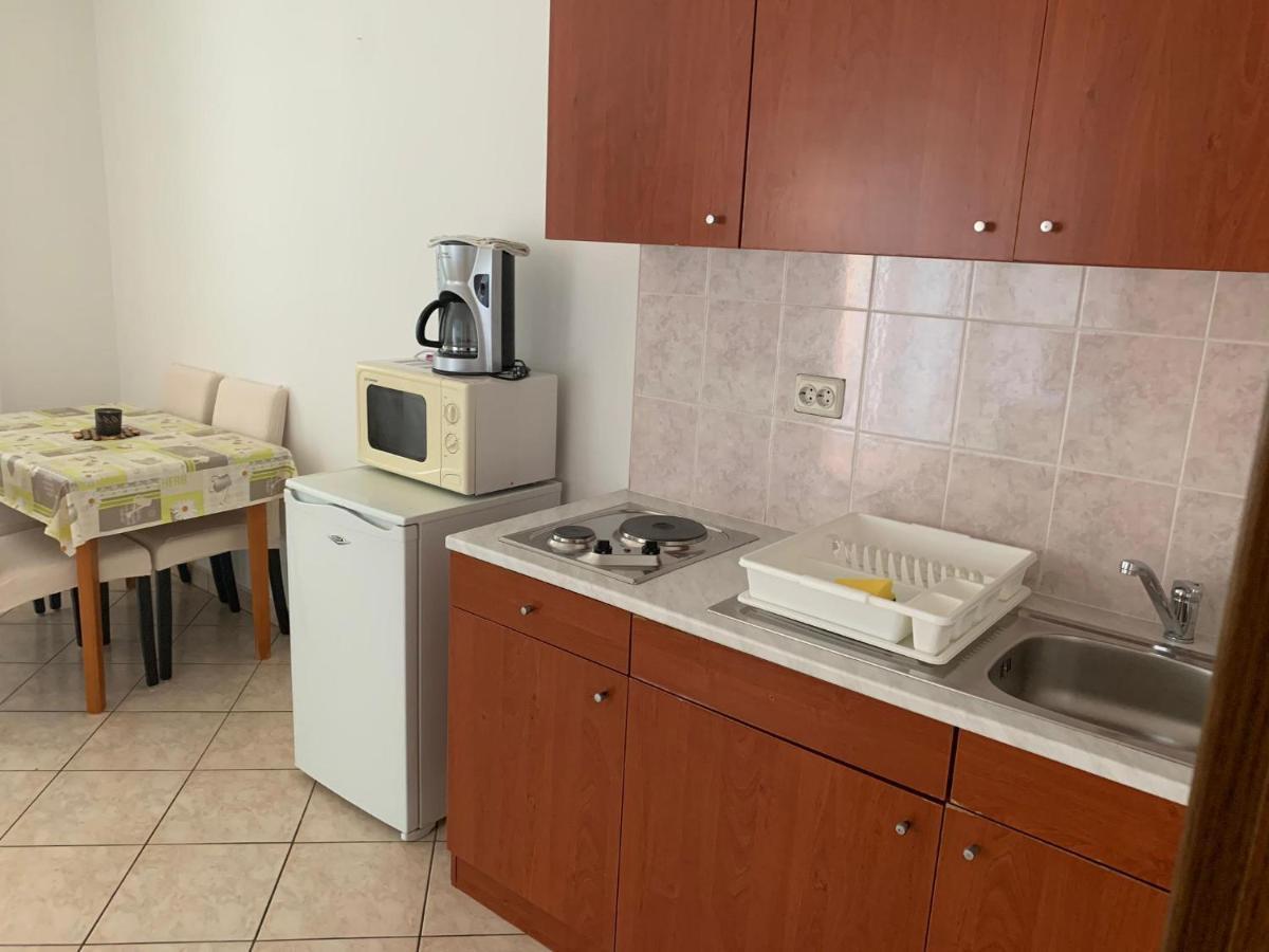 Sobe I Apartmani Til 茨里克韦尼察 外观 照片